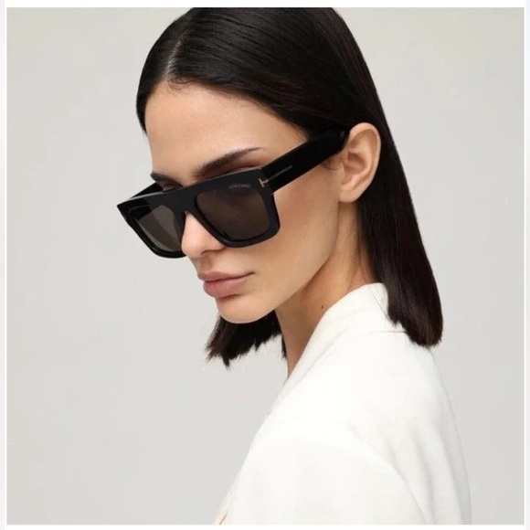 NWT TOM FORD FAUSTO FT0711 Sunglasses
Stylish and Rare. Sold out! - Picture 2 of 7